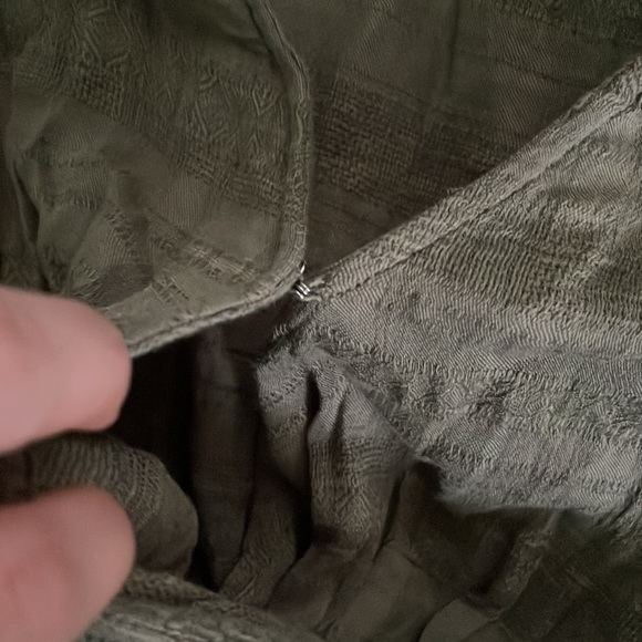 green top from American eagle - Picture 4 of 7